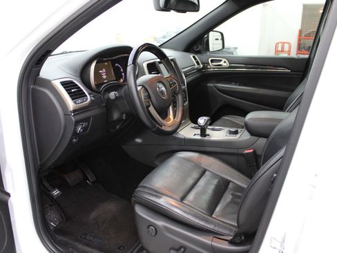 Used 2015 Jeep Grand Cherokee Overland image 7