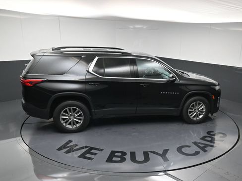 Used 2023 Chevrolet Traverse LT FWD image 31