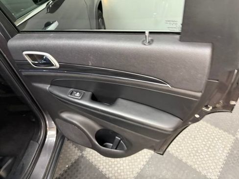 Used 2020 Jeep Grand Cherokee Limited AWD/4WD image 38