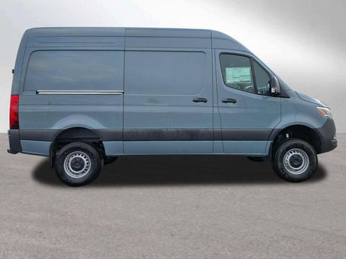 Used 2026 Mercedes-Benz Sprinter 2500 image 2