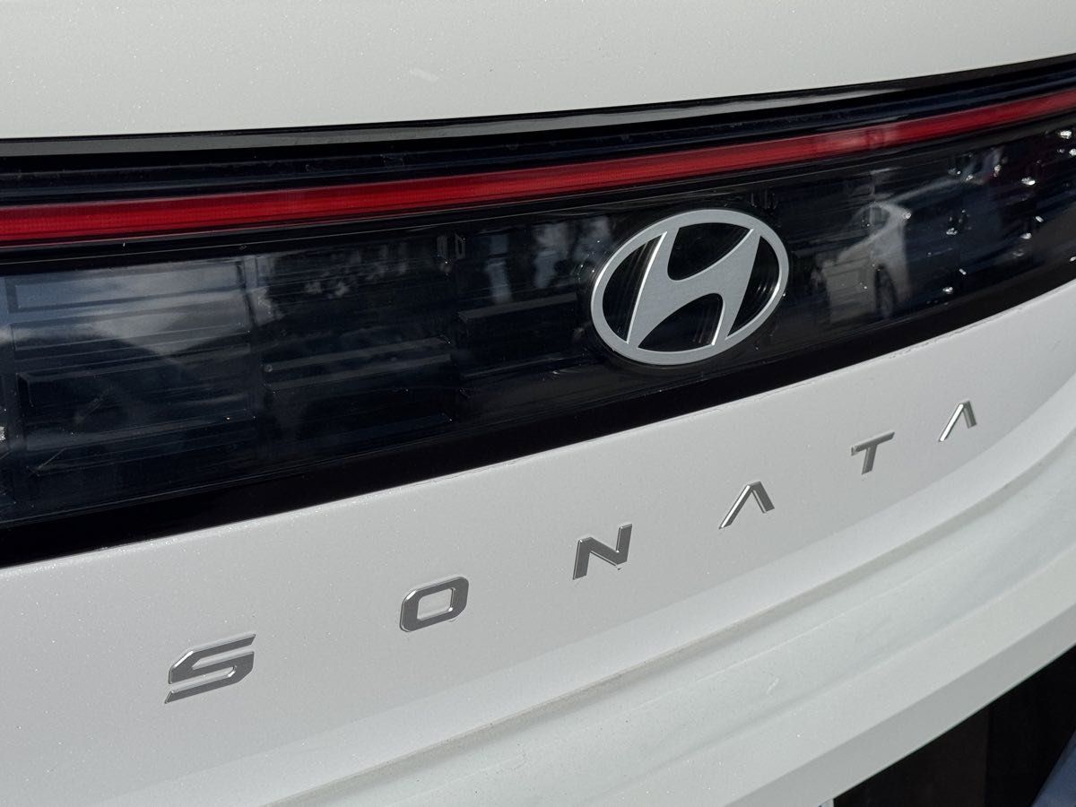 Used 2025 Hyundai Sonata SEL FWD image 11