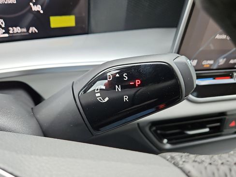 New 2026 Volkswagen Tiguan SE R-Line image 21