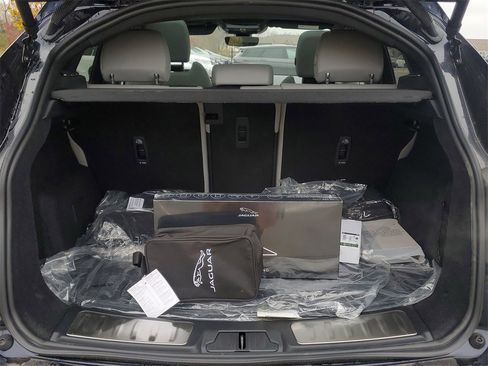 Used 2024 Jaguar E-PACE R-Dynamic SE image 31