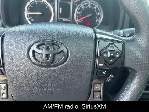 Used 2022 Toyota 4Runner TRD Off-Road Premium AWD/4WD image 10