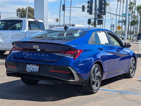 Used 2025 Hyundai Elantra Sport image 4