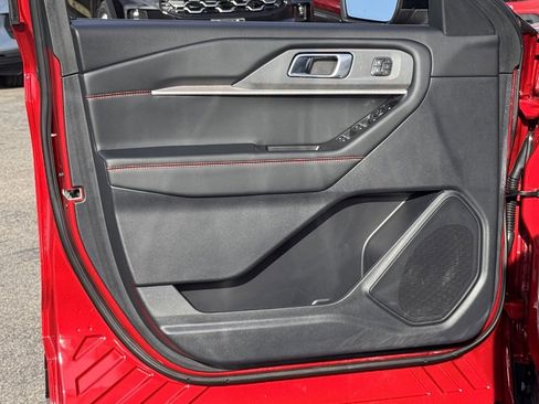 Used 2025 Ford Explorer ST-Line w/ Premium Package image 17