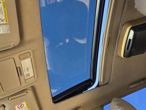 Used 2003 Toyota Highlander Limited image 22