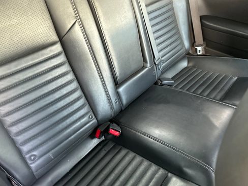 Used 2013 Dodge Challenger R/T image 17