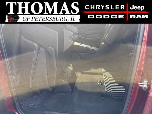 Used 2018 Chevrolet Suburban Premier AWD/4WD image 23