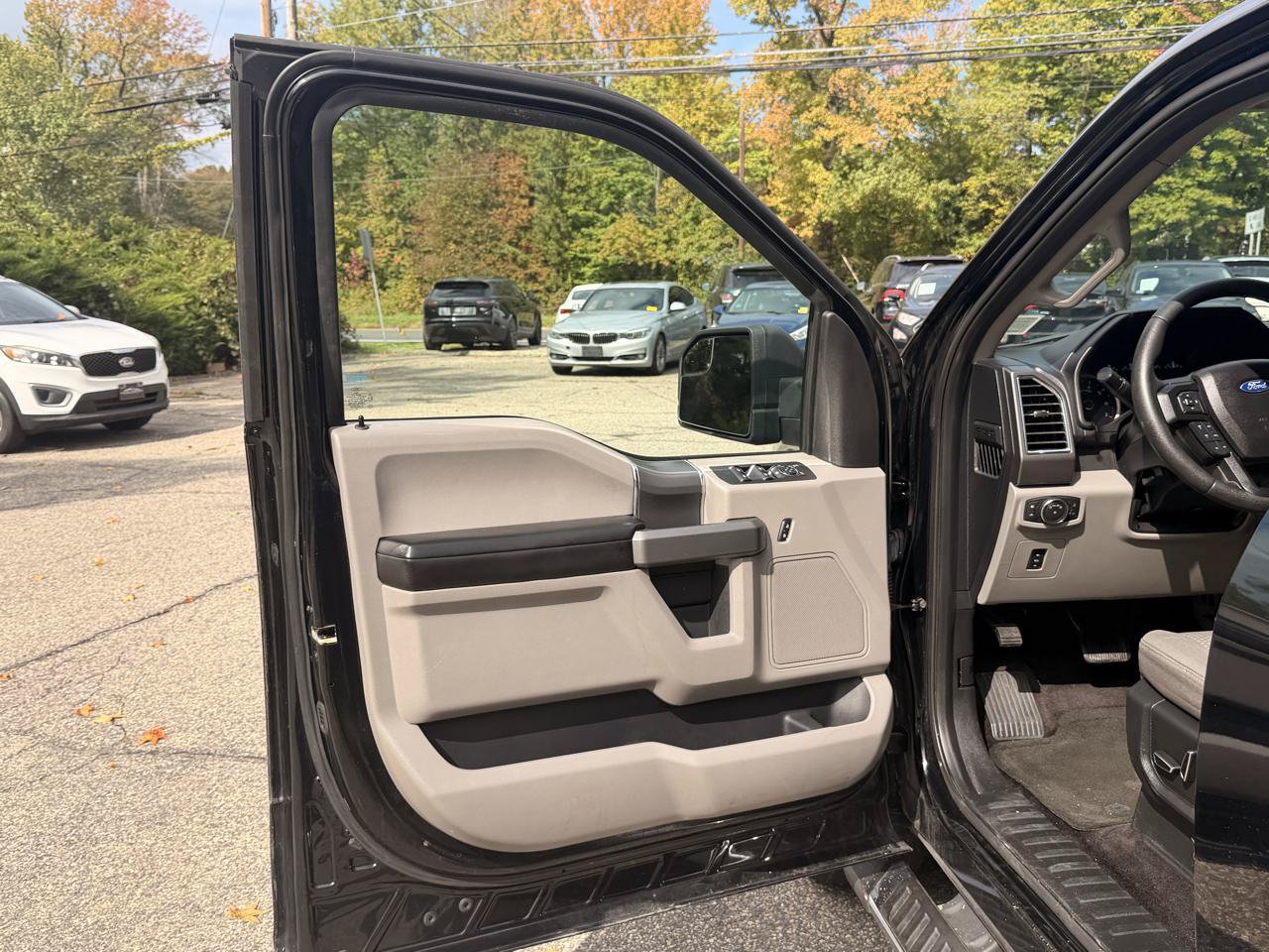 Used 2016 Ford F150 XLT w/ Equipment Group 302A Luxury AWD/4WD image 20