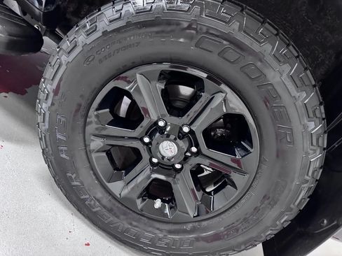 Used 2015 Toyota 4Runner SR5 RWD image 9