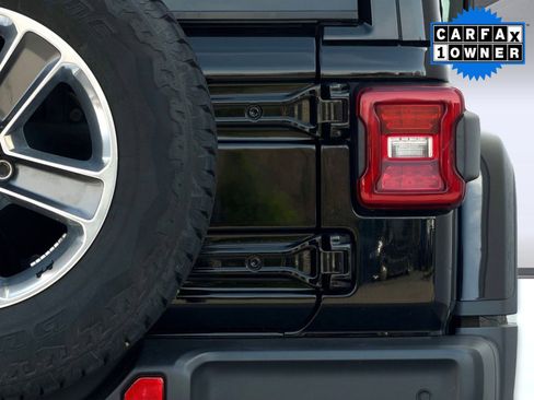 Used 2021 Jeep Wrangler Unlimited Sahara image 13