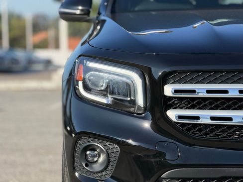 Used 2022 Mercedes-Benz GLB 250 4MATIC image 12