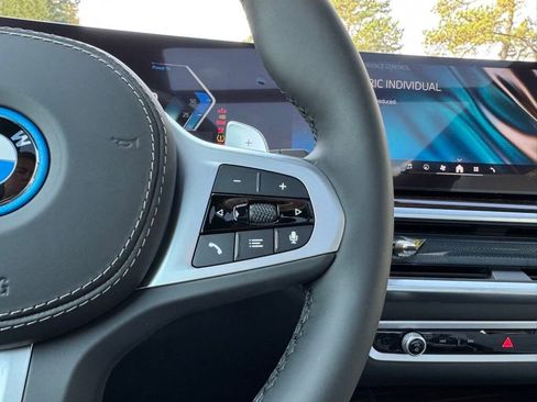 Used 2025 BMW X5 xDrive50e w/ M Sport Package image 26