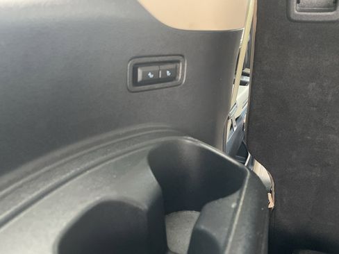 Used 2024 Ford Expedition Limited image 34