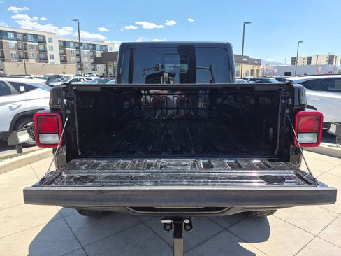 Used 2021 Jeep Gladiator Rubicon w/ Trailer Tow Package AWD/4WD image 27