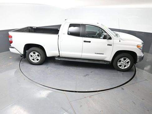 Used 2016 Toyota Tundra SR5 w/ SR5 Upgrade Package image 42