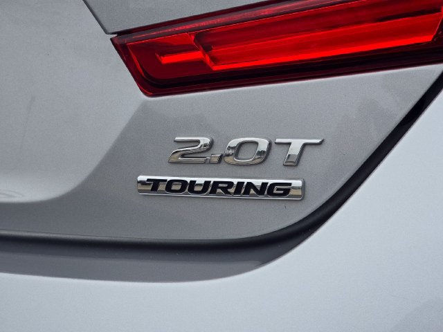 Used 2018 Honda Accord Touring image 9
