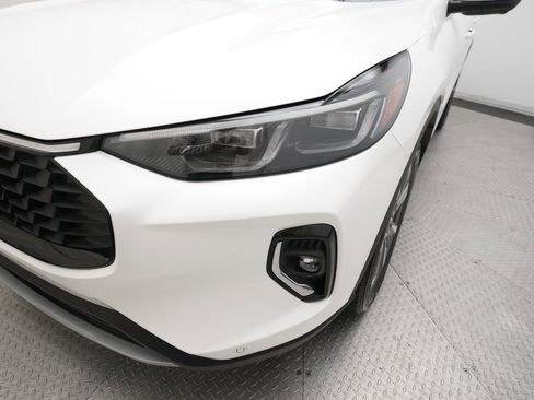 Used 2023 Ford Escape Platinum w/ Premium Technology Package AWD/4WD image 25