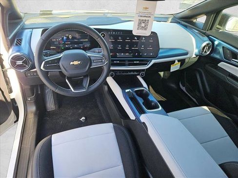 New 2026 Chevrolet Equinox EV LT image 15