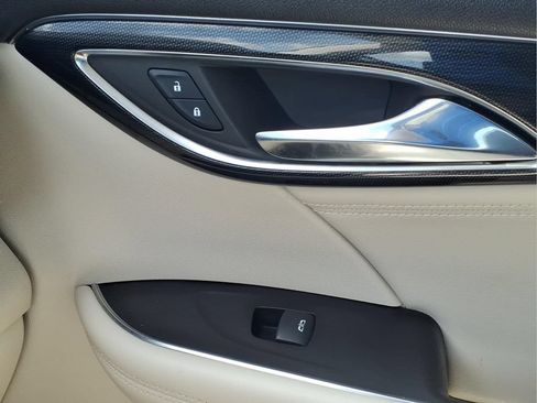 Used 2021 Buick Envision Essence FWD image 27