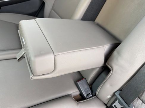 Used 2017 Hyundai Santa Fe SE w/ SE Premium Package 02 image 28