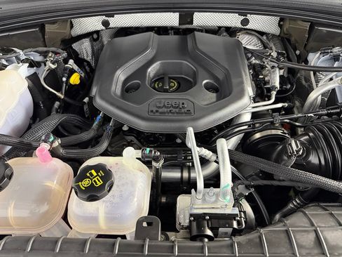 Used 2023 Jeep Grand Cherokee 4WD 4xe image 24