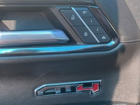 Used 2024 GMC Sierra 1500 AT4 w/ Technology Package image 11