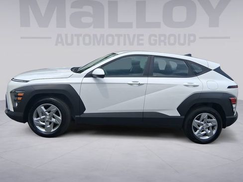 Used 2026 Hyundai Kona SE FWD image 2
