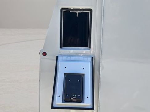 New 2025 Chevrolet Express 3500 Work Van w/ Power Convenience Package image 24