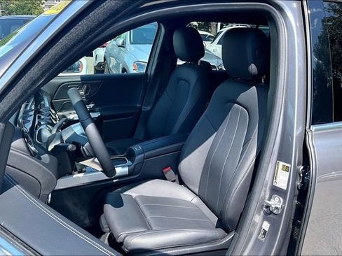 Used 2026 Mercedes-Benz GLB 250 4MATIC image 6