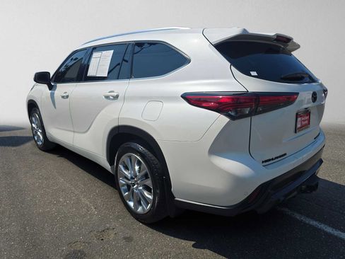 Used 2021 Toyota Highlander Limited AWD/4WD image 5
