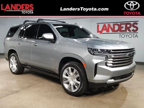 Used 2024 Chevrolet Tahoe High Country AWD/4WD image 1
