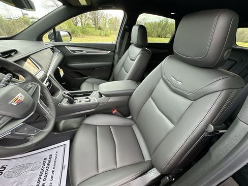 New 2026 Cadillac XT5 Luxury AWD/4WD image 11