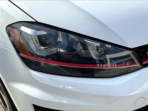 Used 2016 Volkswagen GTI SE w/ Lighting Package (SEL) FWD image 26