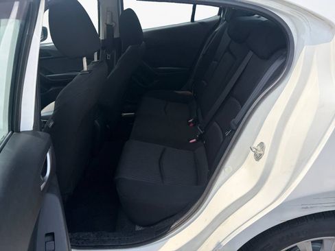 Used 2014 MAZDA MAZDA3 i Touring w/ Technology Package FWD image 13