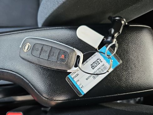 Used 2024 Nissan Versa SV image 39