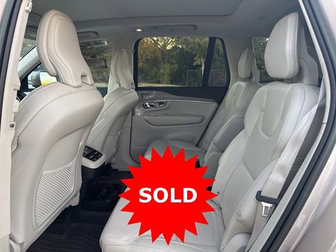 Certified 2023 Volvo XC90 B6 Ultimate w/ Lounge Package image 19