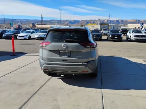 Used 2021 Nissan Rogue SL w/ Premium Package image 6