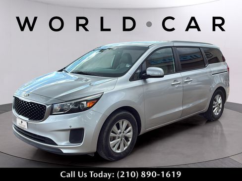 Used 2017 Kia Sedona LX w/ LX Essentials Premium Package FWD image 15