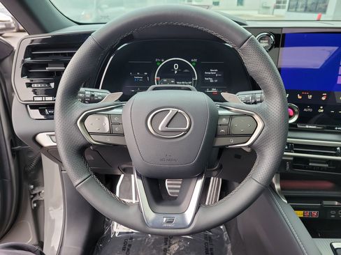 Used 2025 Lexus RX 500h F Sport image 21