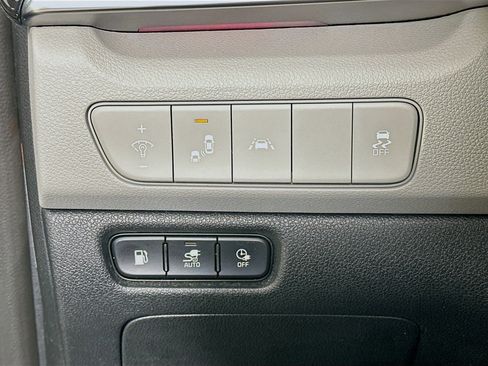 Used 2021 Kia Niro EX Premium image 17