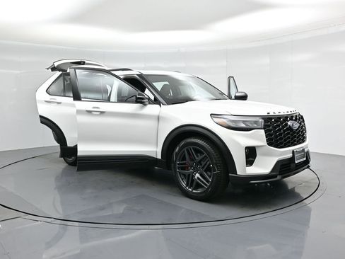 New 2025 Ford Explorer ST w/ Sun And Sound Package image 38