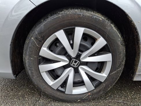 Certified 2024 Honda Civic LX image 9