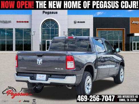 Used 2022 RAM 1500 Big Horn AWD/4WD image 4