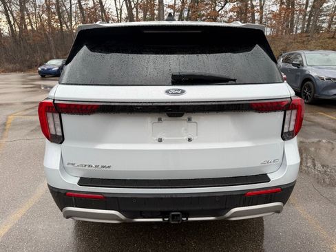 Used 2025 Ford Explorer Platinum w/ LUX Leather Package image 3