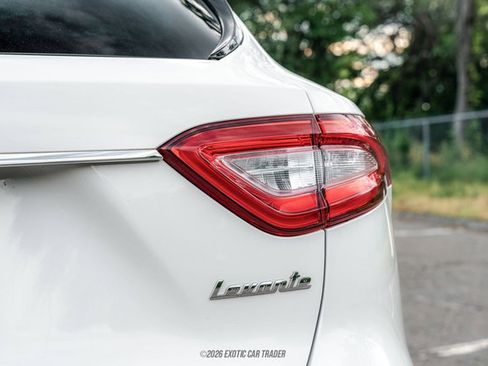 Used 2017 Maserati Levante S AWD/4WD image 91