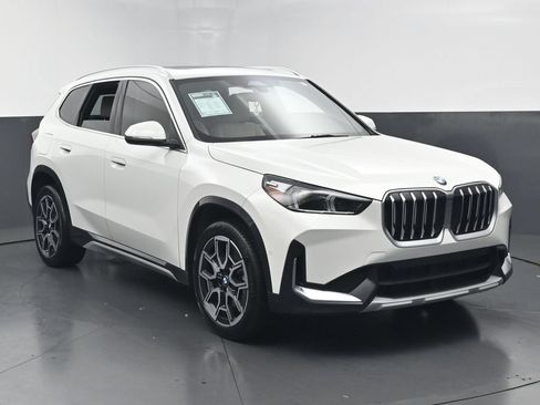 Used 2025 BMW X1 xDrive28i w/ Convenience Package AWD/4WD image 4