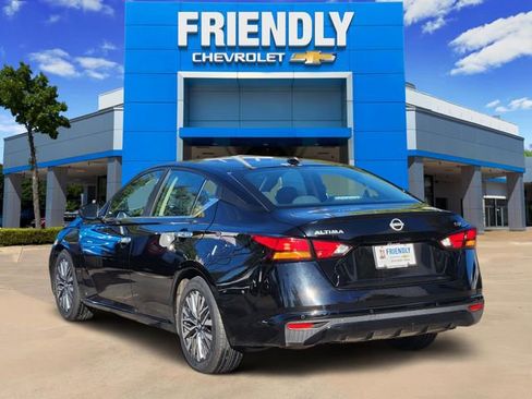 Used 2024 Nissan Altima 2.5 SV image 5