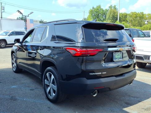 Certified 2023 Chevrolet Traverse LT w/ LT Premium Package AWD/4WD image 4